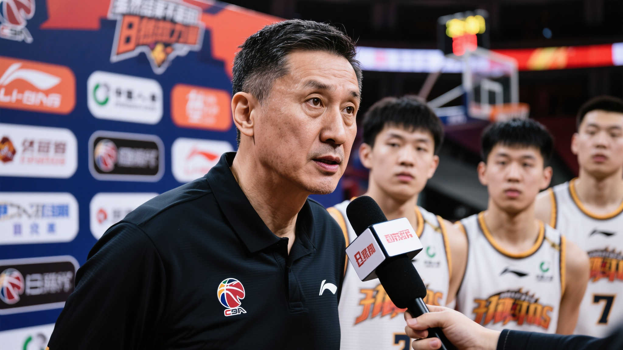 日落队主帅:结果虽不理想,但我对球队表现仍感满意 二、主帅的态度:从失利中汲取力量
“虽然结果不是