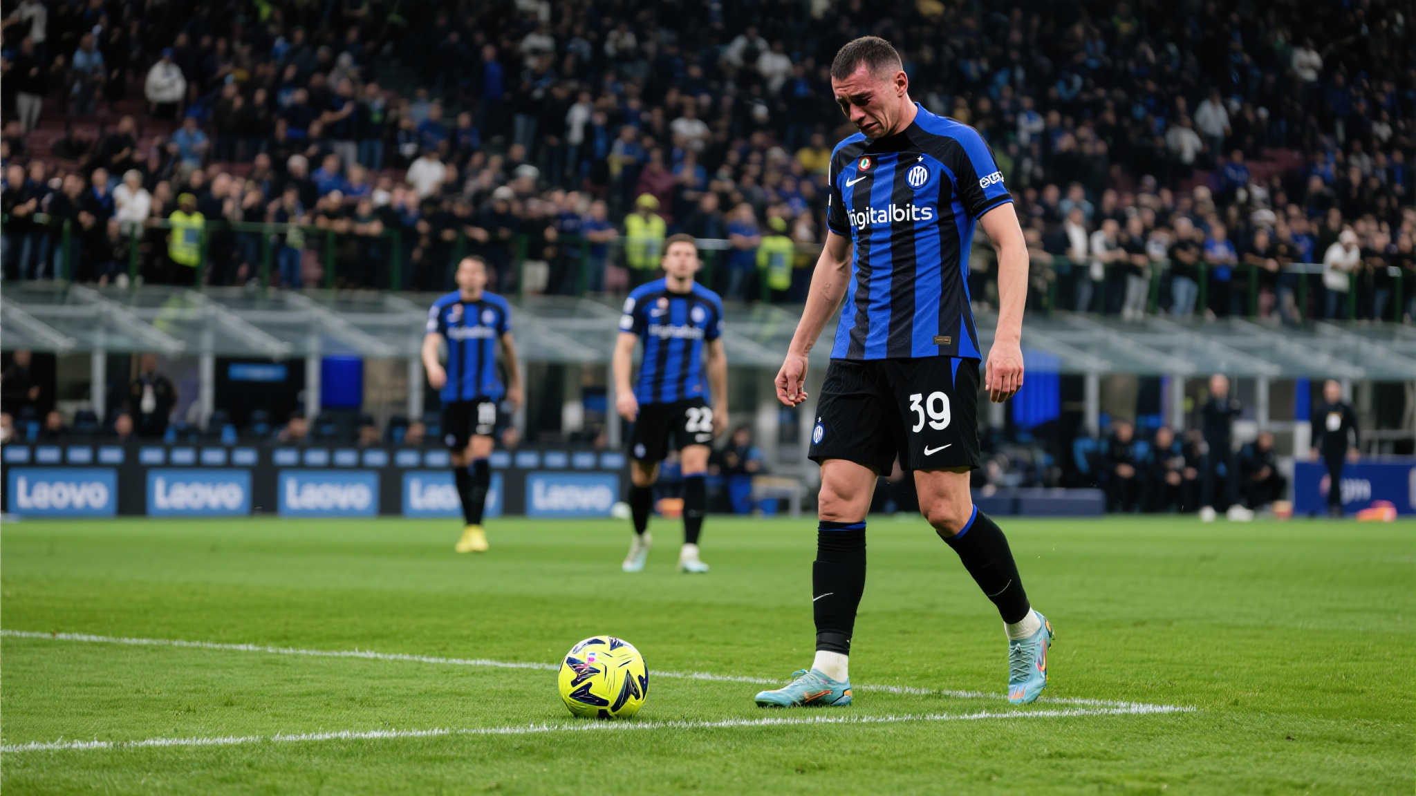 “国米决赛失利背后,多重关系迎来微妙巨变” 在国际米兰的球迷心中,球队在重要决赛中的失利总是令